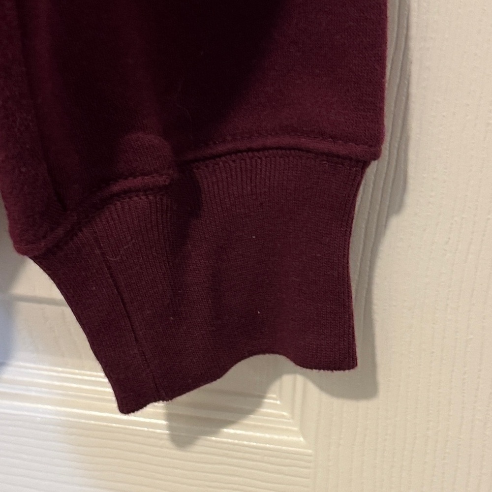 GAP Maroon Pullover with Logo - Picture 4 of 7